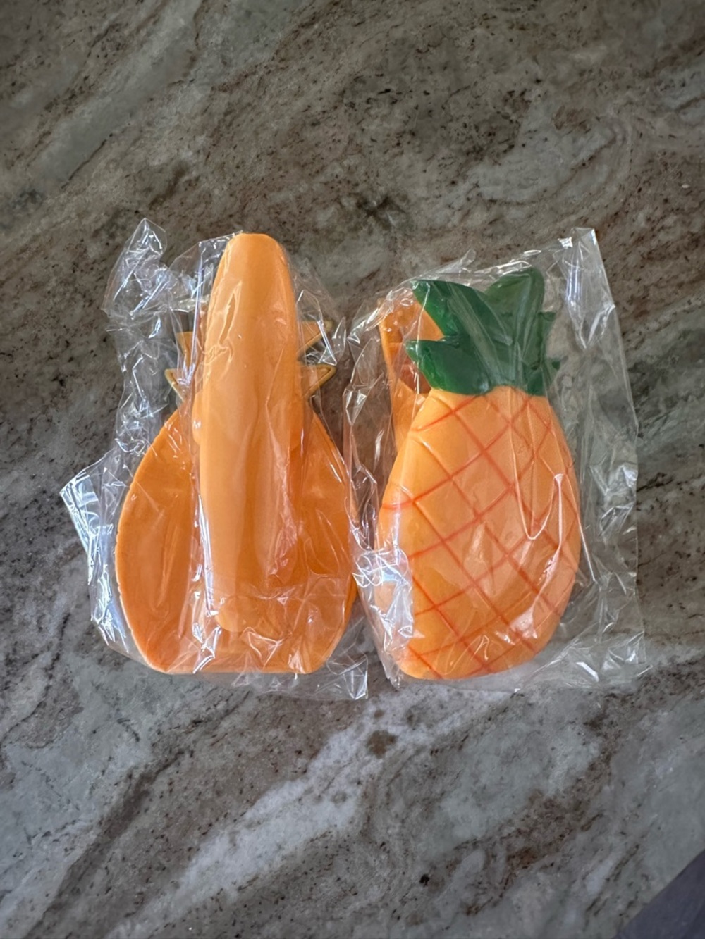 Pineapple & Orange Fruit Beach chair clips - Bright Orange